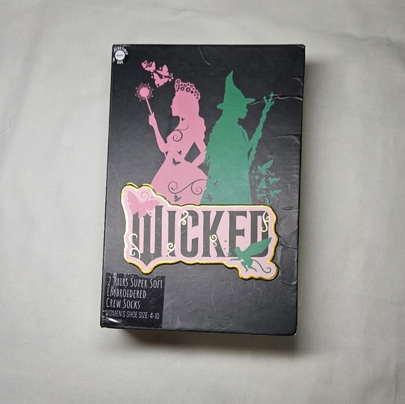 NIB Wicked Sock Box Set With Embroidered Design - Picture 6 of 6